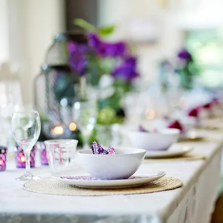 Feriehus Fuer 10 Personen Im Westerwald Mit Kino, Bar, Sauna Und Whirlpool