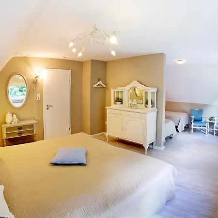 Fuer 10 Personen Im Westerwald Mit Kino, Bar, Sauna Und Whirlpool Feriehus Schutzbach